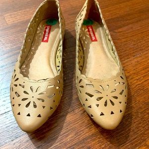 Brand new size 8 women’s unionbay ballet flats